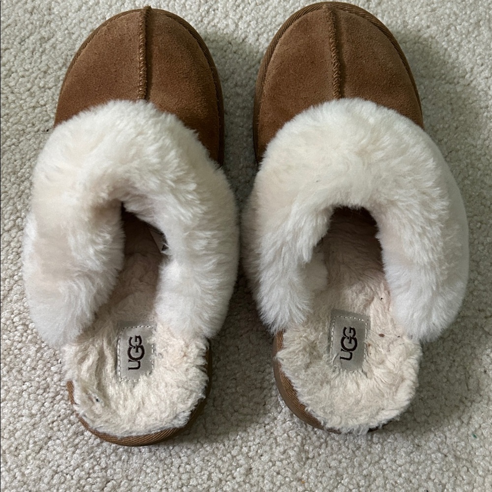UGG Girls Cozy II scuff slippers / Chestnut/ Big Kids 2